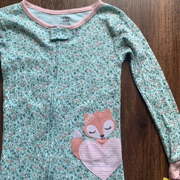 Carter’s Floral Pajamas Onesie 5T - Picture 2 of 7